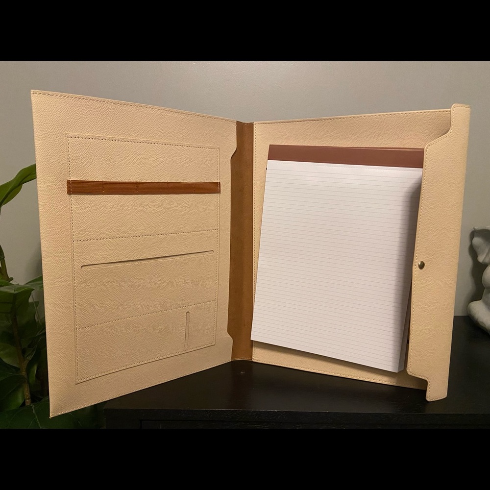 Laptop Tech Folio